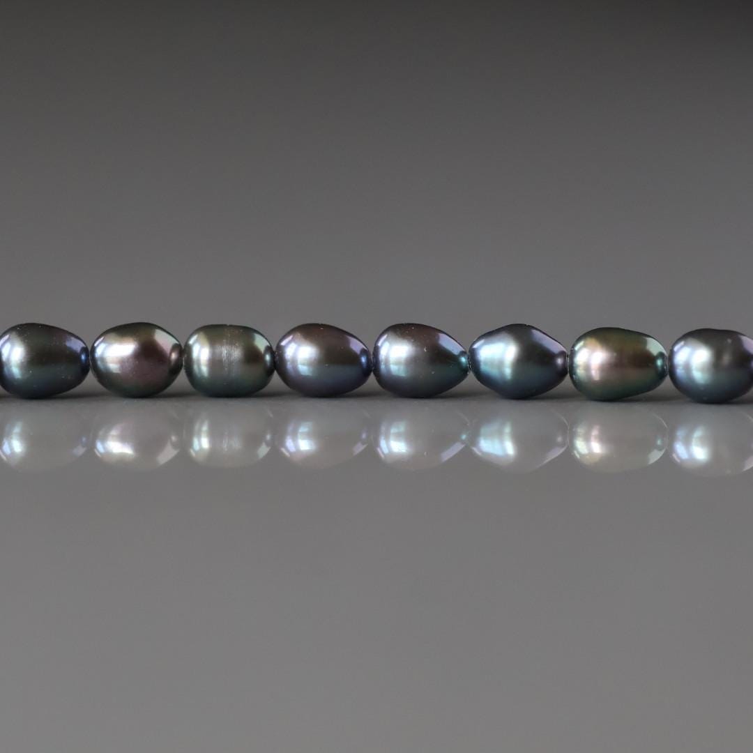 4mm Black Peacock Freshwater Pearl Rice Beads - 20 Pcs
