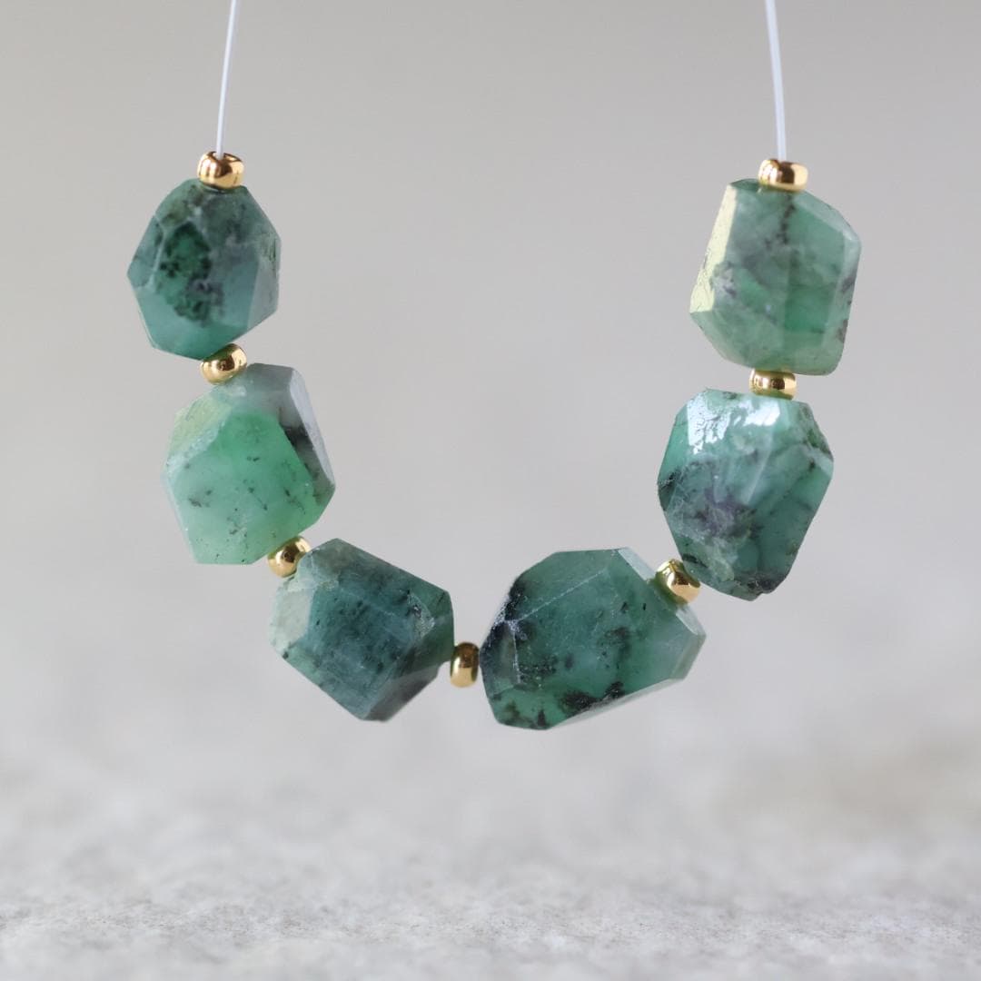 Natural Emerald Nugget Beads 6-9mm Raw Emerald Stones Chunks Gemstone Bead for DIY Jewelry Making