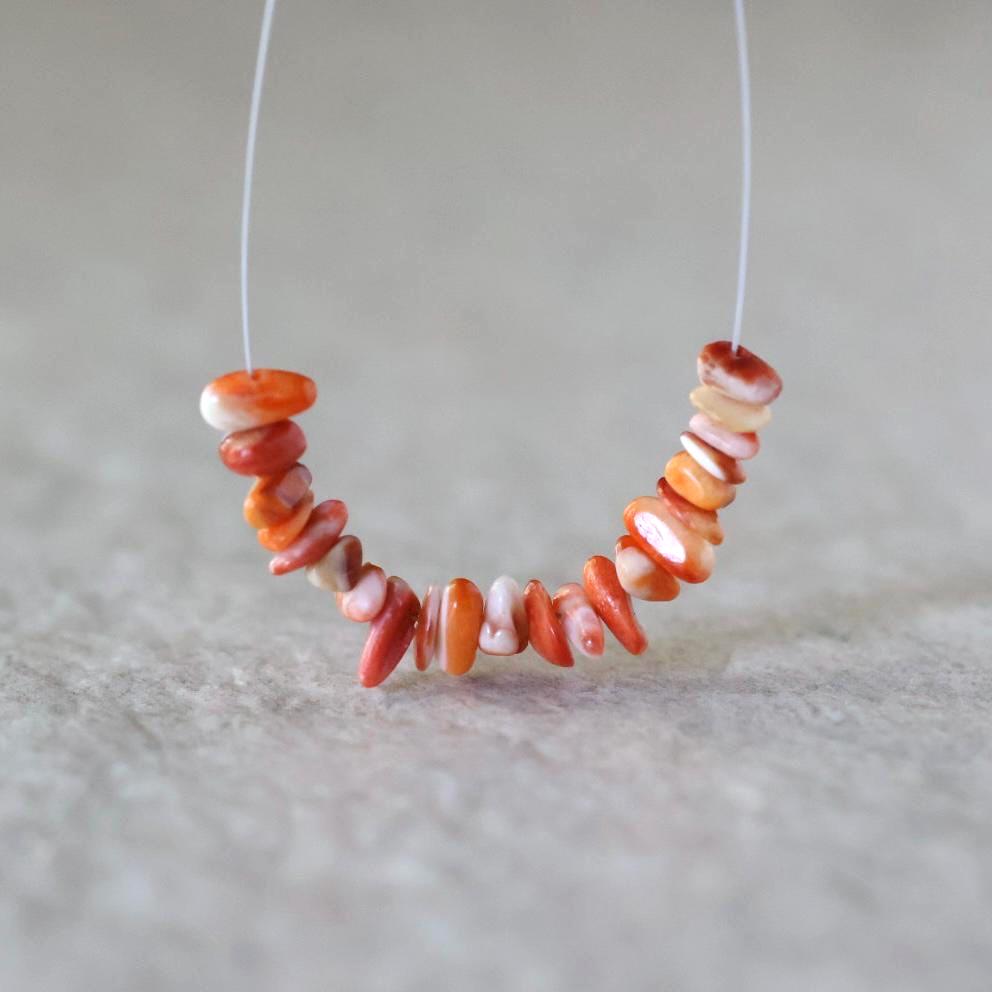 Natural Spiny Oyster Shell Chip Beads Smooth 4-7mm 2” Natural Shell Accent Beads for DIY Jewelry Making Earrings Pendants
