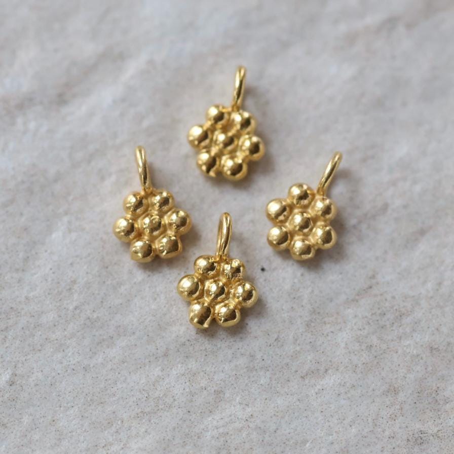 Tiny 5mm 22k Gold Vermeil Flower Charm Daisy Pendant 1 Piece for DIY Jewelry Making
