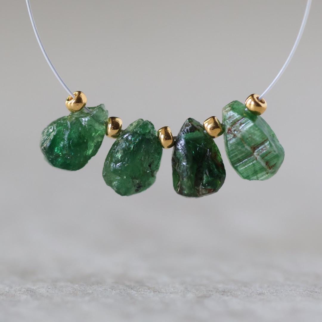Tiny Raw Tsavorite Briolette Beads Green Garnet Drops Teardrops 4 PCs Natural Gemstone For DIY Jewelry Making Earrings January Birthstone