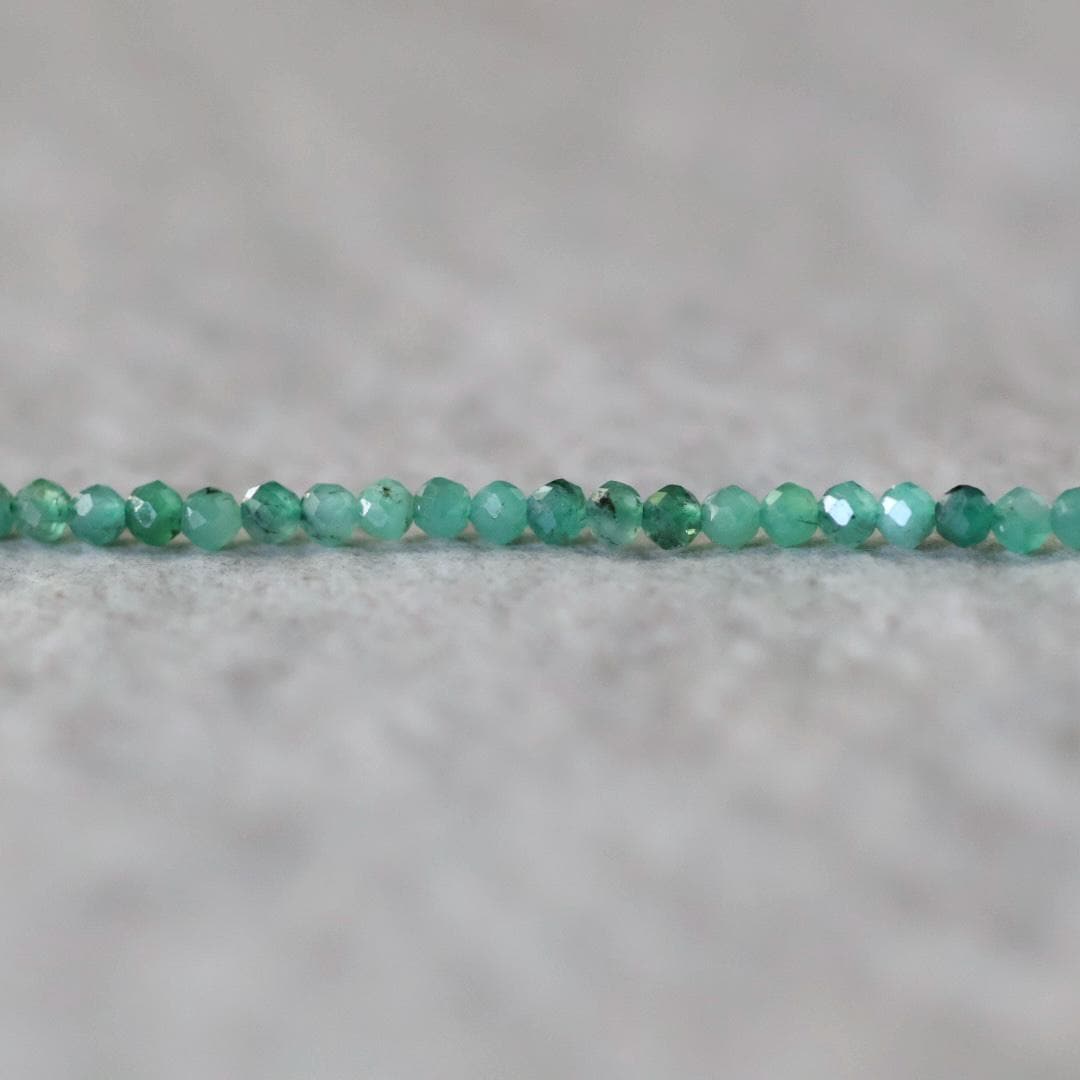 2.5mm AAA Emerald Faceted Beads Round Natural Raw Emerald Genuine Gemstone DIY Jewelry Making Spplies