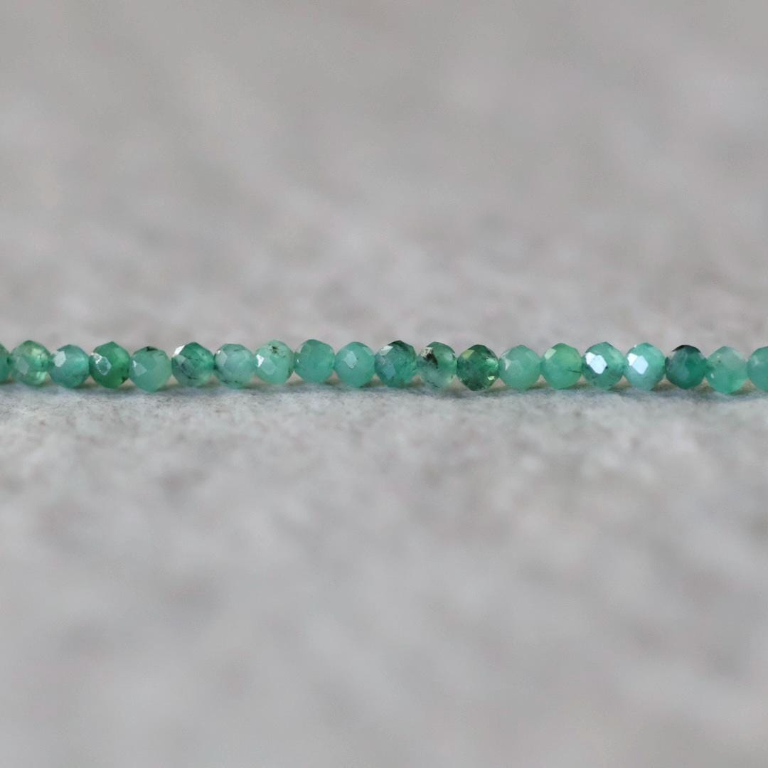 2.5mm AAA Emerald Faceted Beads Round Natural Raw Emerald Genuine Gemstone DIY Jewelry Making Spplies