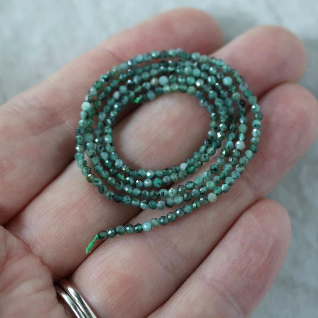 2mm Natural Emerald Beads Faceted Round 15” Raw Emerald Gemstone For FIY Jewelry Making Supplies Beading