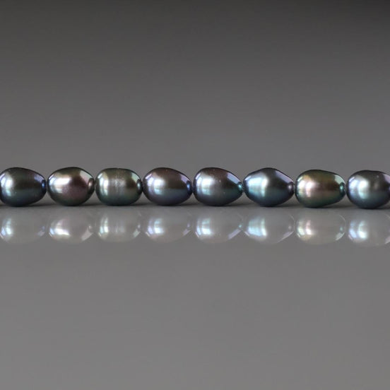 4mm Peacock Pearls Black Freshwater Pearl Beads Rice Shape Pearls 20 Beads Beading Crafter Gift June Birthstone DIY Jewelry