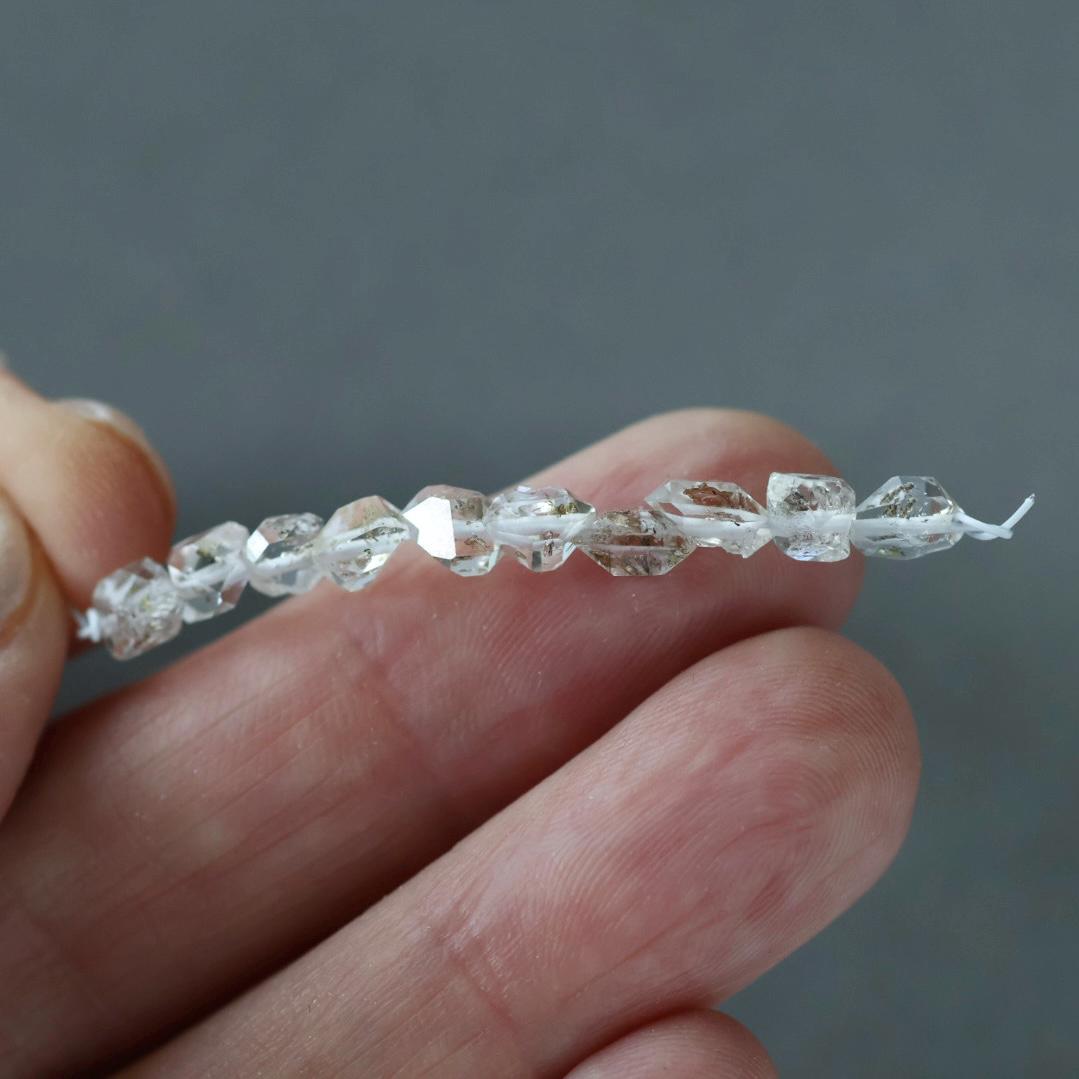 4mm Petroleum Quartz Beads - Nugget Natural Gemstone 10 Pcs