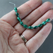 4x6mm Malachite Beads – Smooth Oval Natural Gemstone - 10 pcs