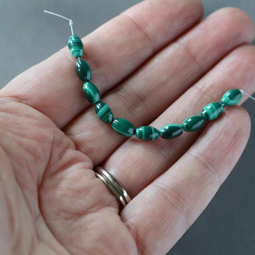 4x6mm Malachite Beads – Smooth Oval Natural Gemstone - 10 pcs