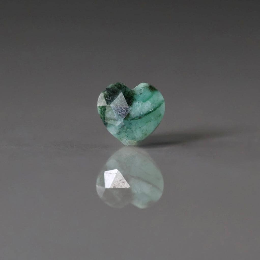 10mm Emerald Heart Beads - Faceted Natural Gemstone 1 Pc