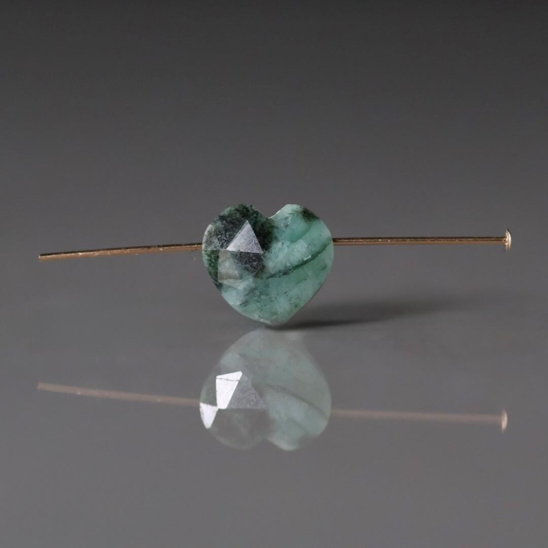 10mm Emerald Heart Beads - Faceted Natural Gemstone 1 Pc