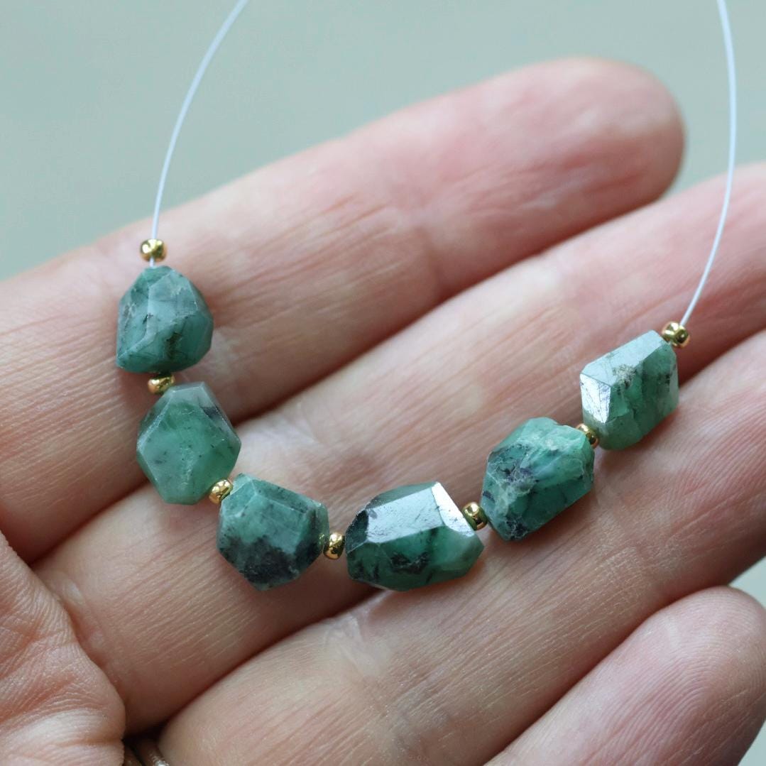 Natural Emerald Nugget Beads 6-9mm Raw Emerald Stones Chunks Gemstone Bead for DIY Jewelry Making
