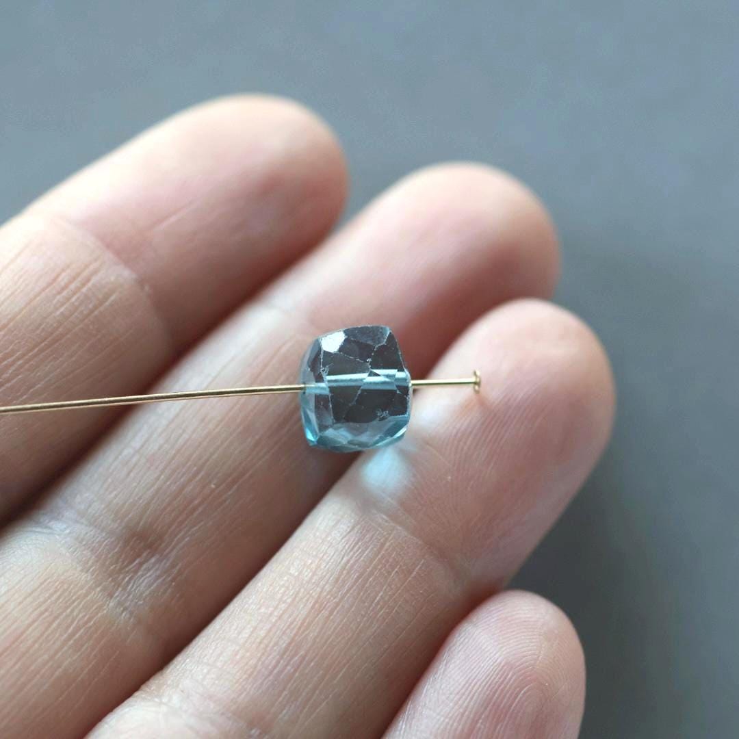 AAA London Blue Topaz Beads Cube Faceted Nuggets Transparent Sparkly Gemstone Beads for Jewelry Making Earrings Pendants December Birthstone