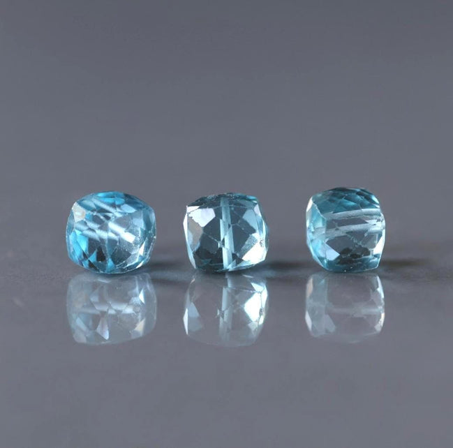AAA London Blue Topaz Beads Cube Faceted Nuggets Transparent Sparkly Gemstone Beads for Jewelry Making Earrings Pendants December Birthstone