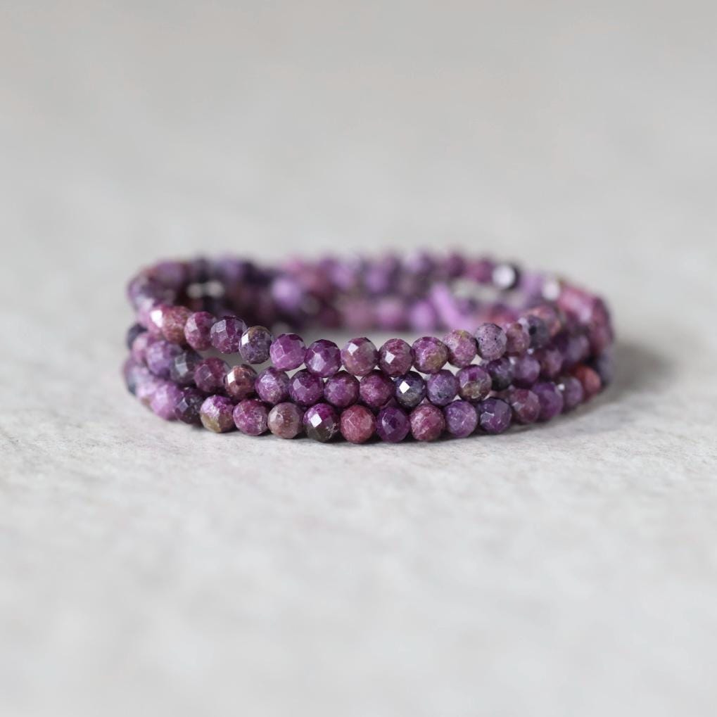 Rare 3mm Stichtite Faceted Round Beads 15"