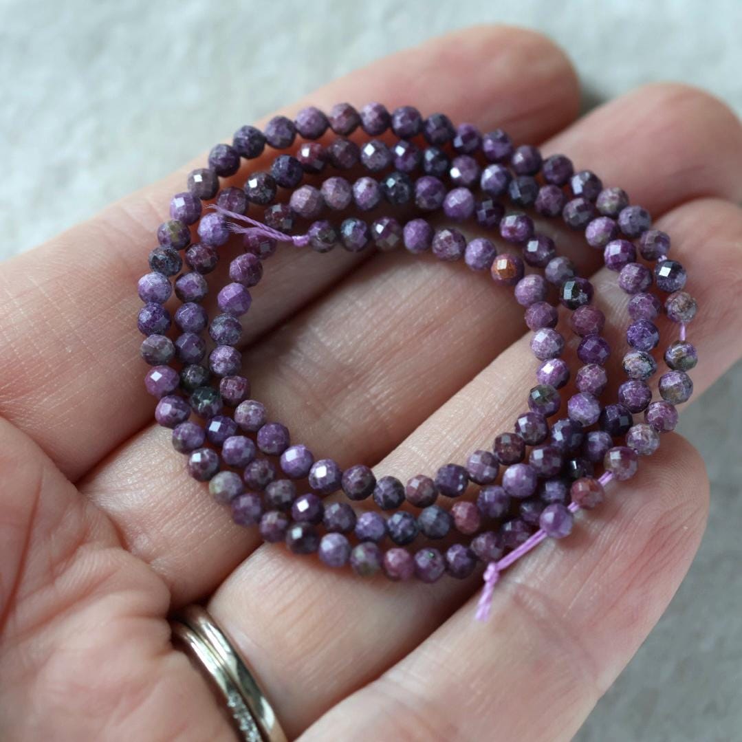 Rare 3mm Stichtite Faceted Round Beads 15"