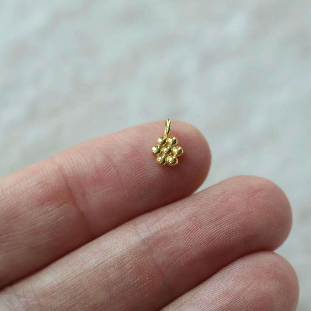 Tiny 5mm 22k Gold Vermeil Flower Charm Daisy Pendant 1 Piece for DIY Jewelry Making