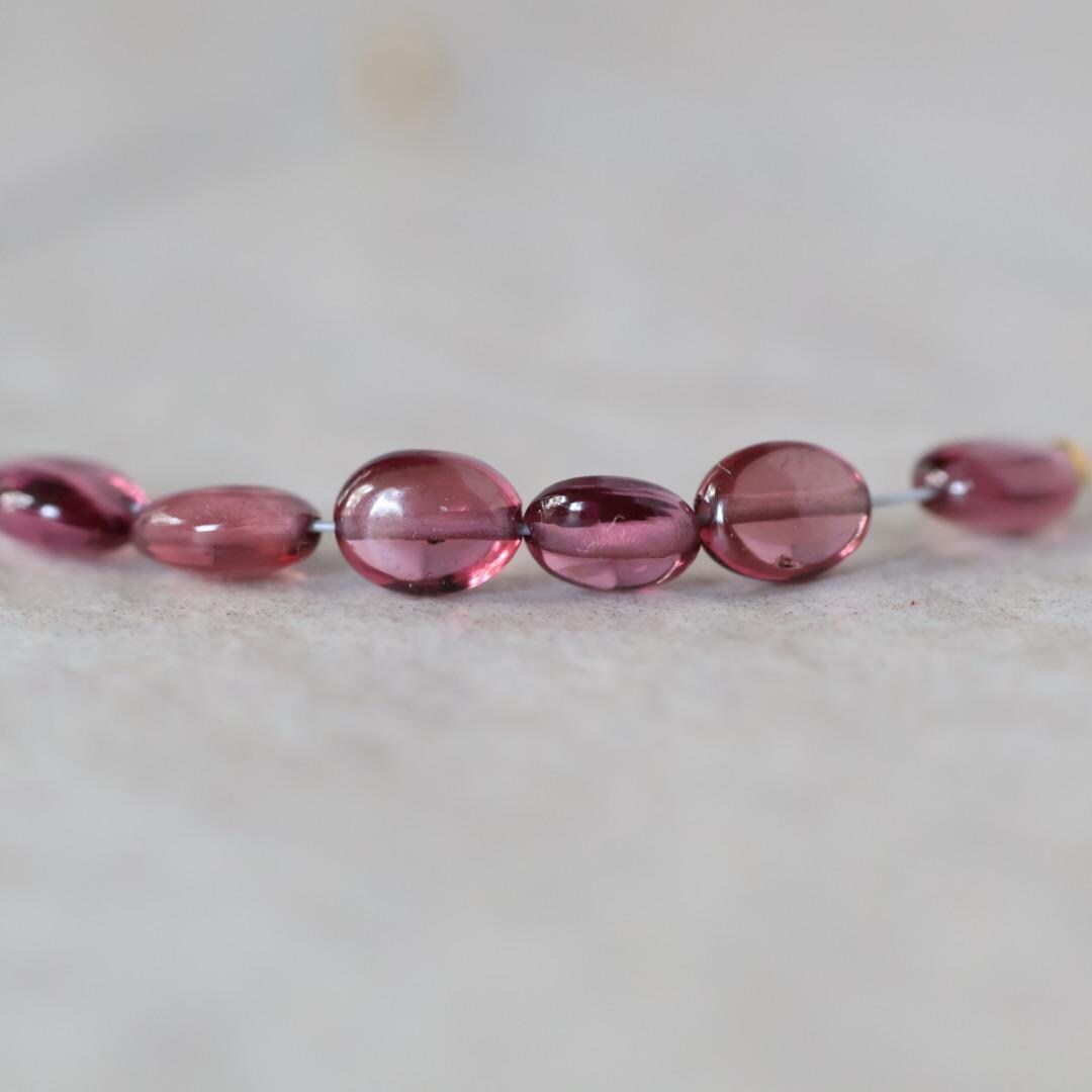 Tiny AAA Malawi Pink Garnet Oval Beads Smooth Gem Quality 6 Pcs Natural Gemstone for DIY Jewelry Making Earrings Necklace