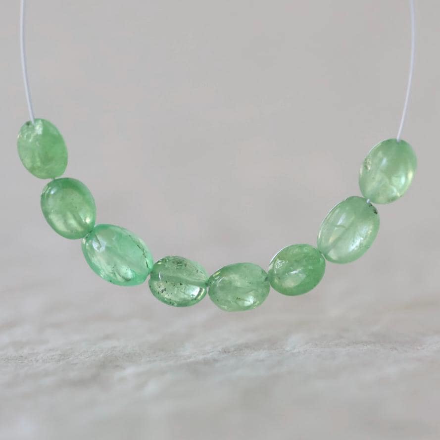 Tiny Natural Tsavorite Garnet Smooth Oval Beads 4-5mm Mini Nuggets Stone Green Gemstone Bead for DIY Jewelry Making